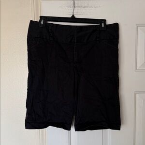 Old Navy Women's Classic Black Bermudas